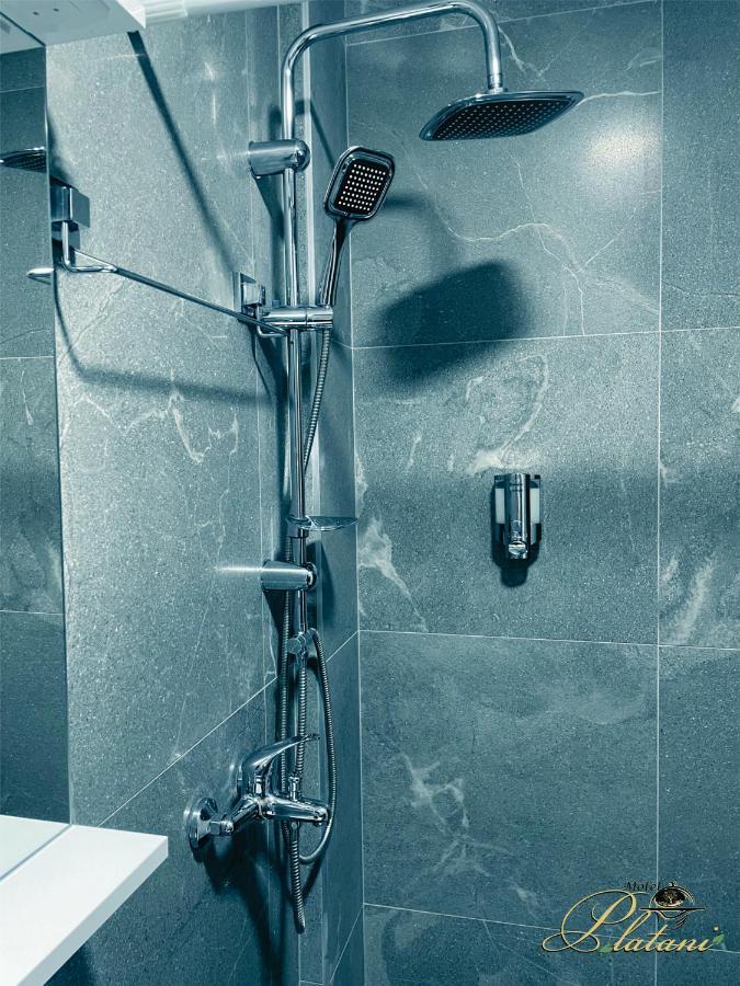 Motel Platani Kotor Varos Екстериор снимка