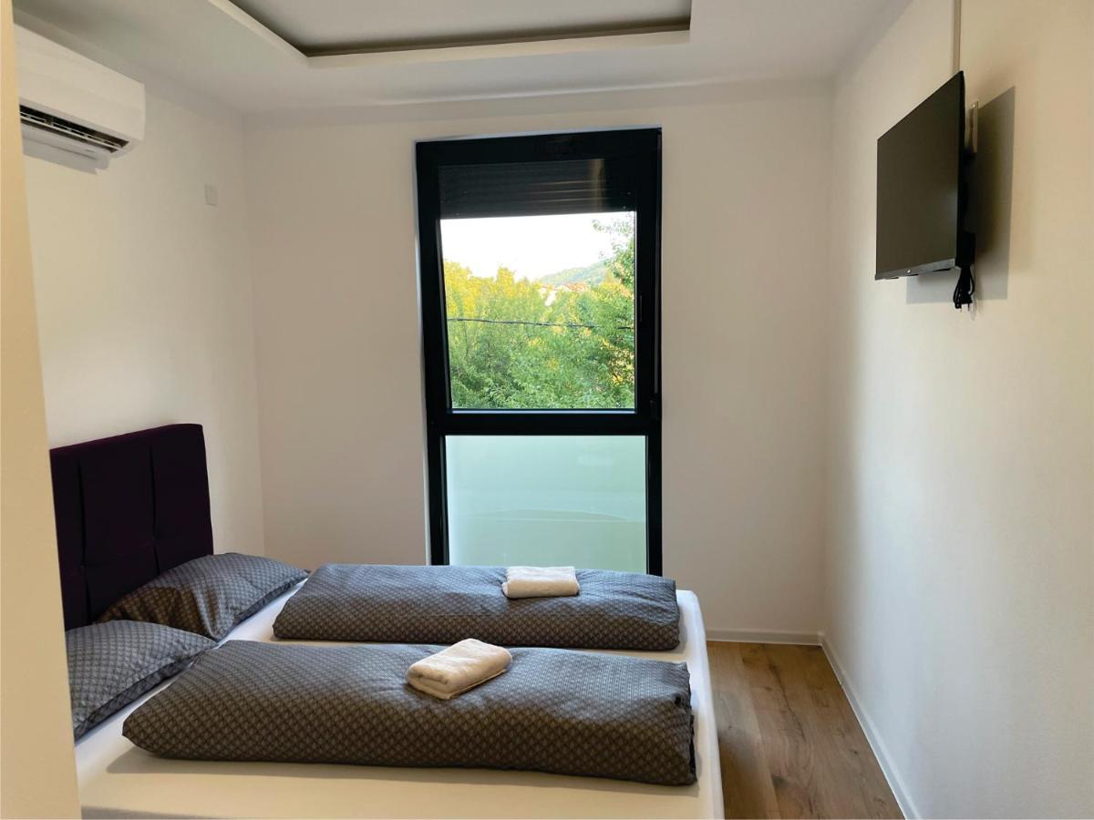 Motel Platani Kotor Varos Екстериор снимка