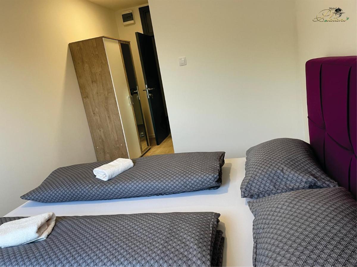 Motel Platani Kotor Varos Екстериор снимка